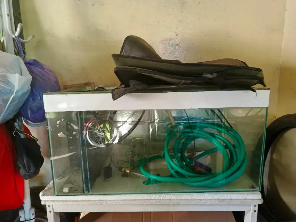 Jual Aquarium dan 1 set mesinnya