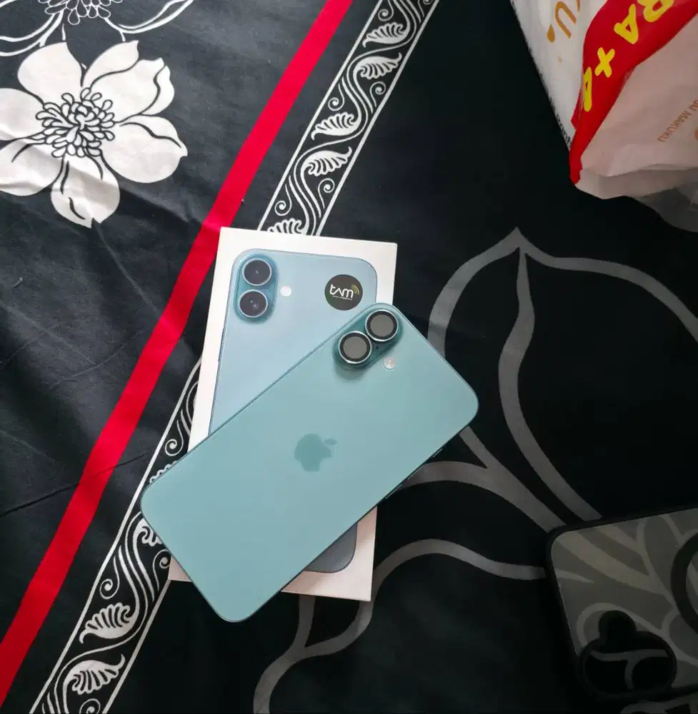 Iphone Apple 16 Plus + 128 GB Teal Hijau Ibox Resmi Mulus