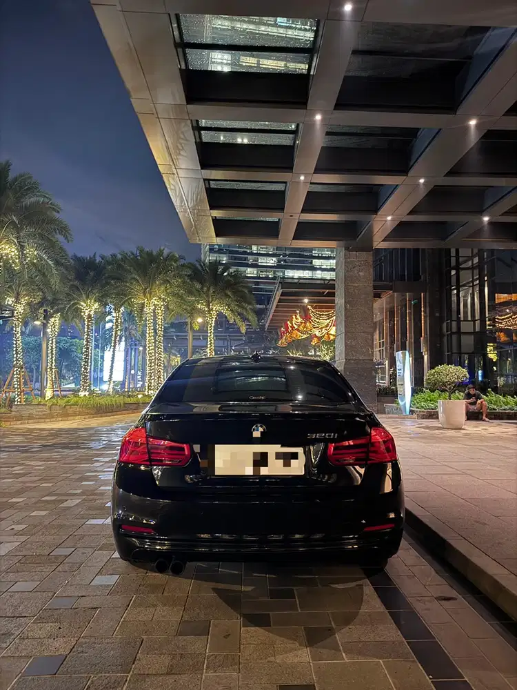 BMW 320i 2017 Bensin