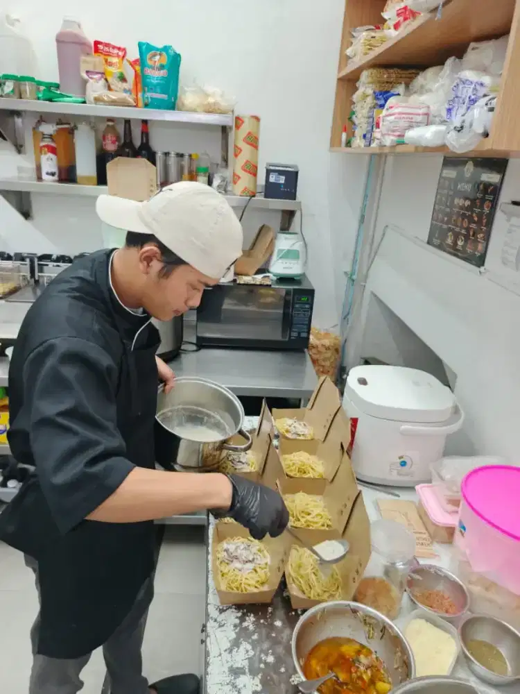 COOK, LAEDER COOK, HEAD CHEFF,