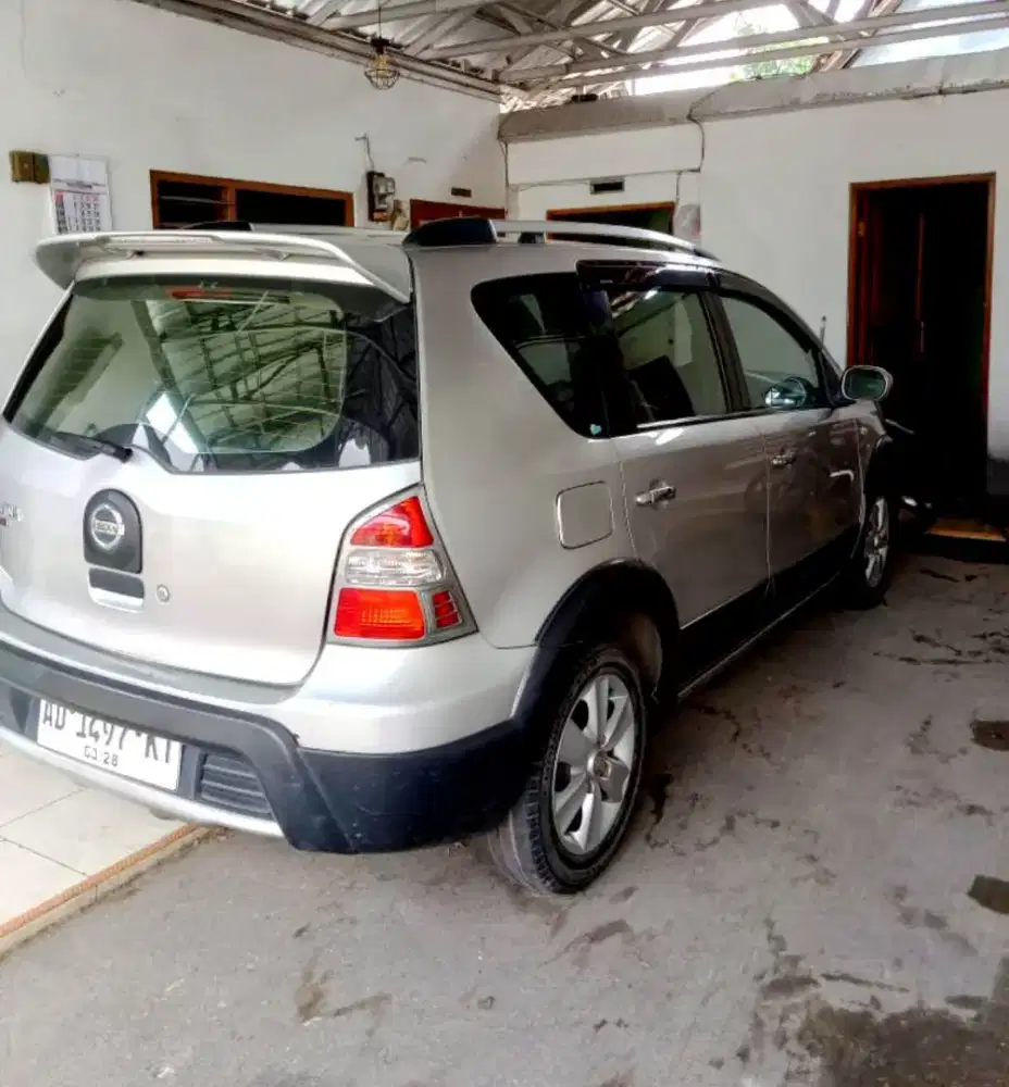 Dijual mobil kesayangan Nissan Livina X-Gear 2009