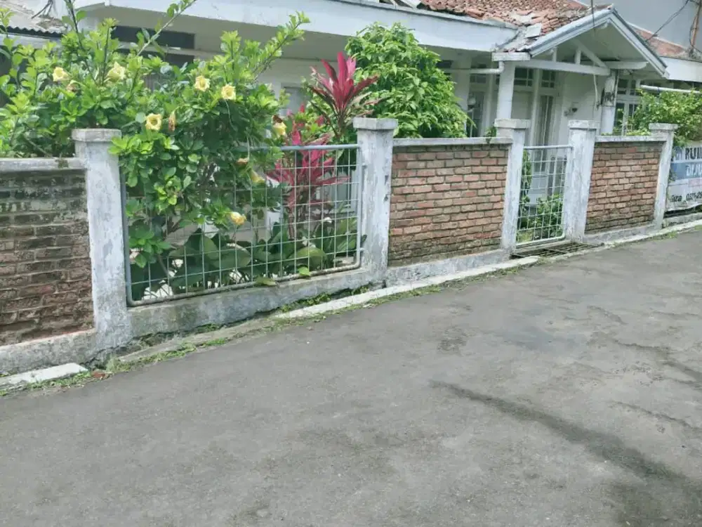 rumah 1 lantai di komplek dago turun harga lingkungan nyaman dan asri