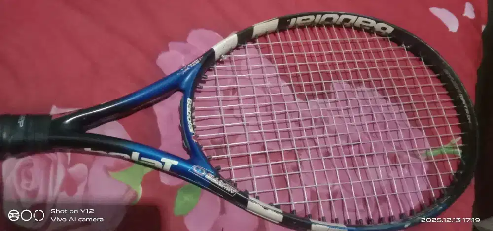 Raket tenis bekas