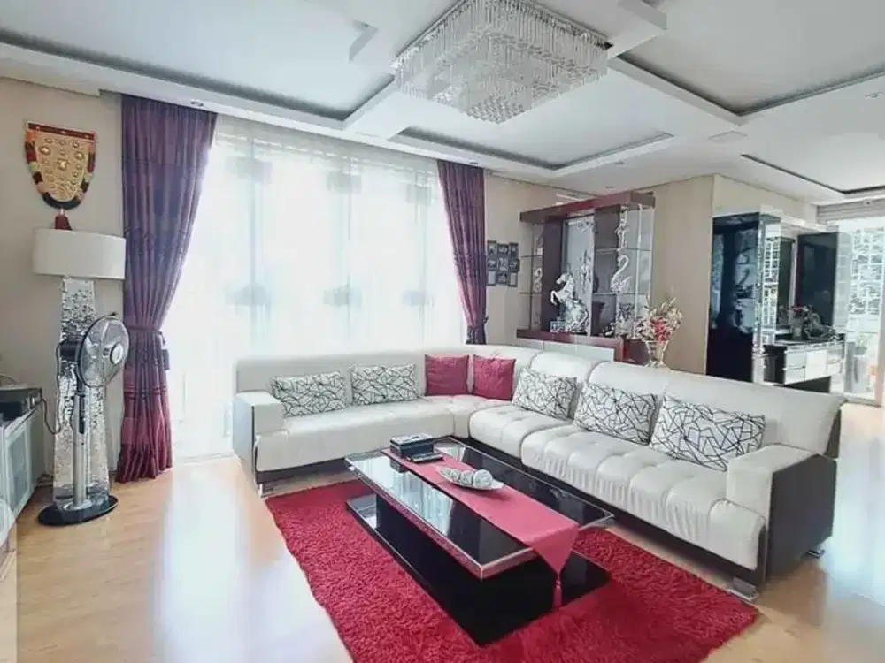 RUMAH VILLA LUX DI DAGO RESORT BANDUNG