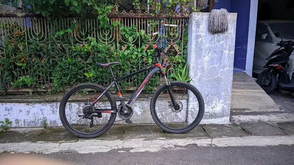 Sepeda Kondisi Jarang Pakai dan Normal