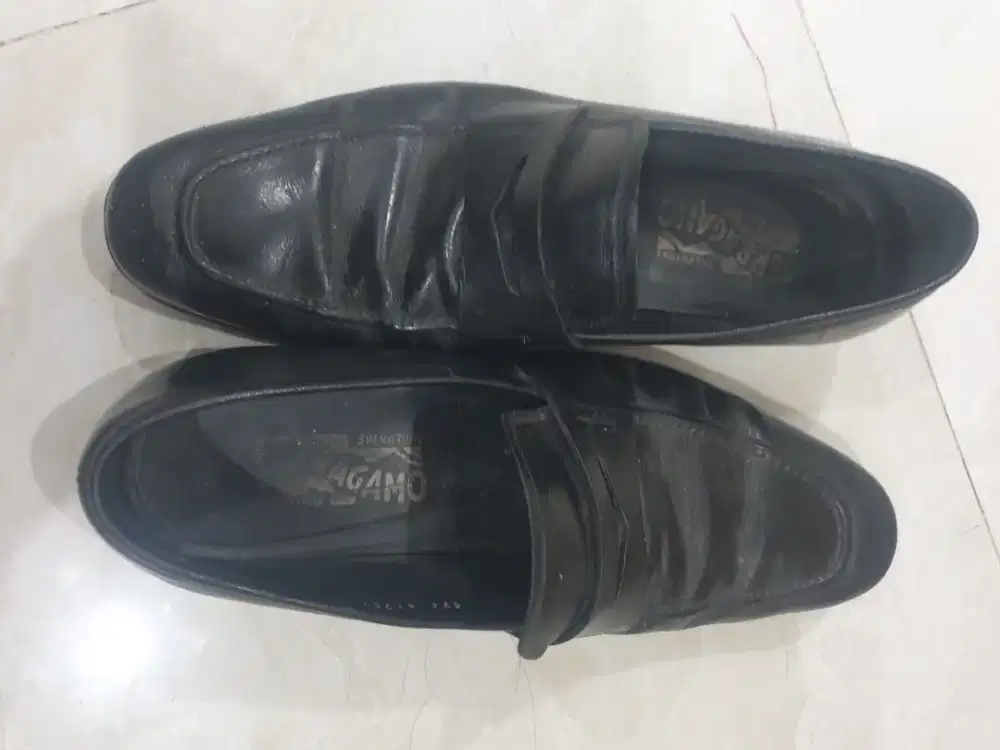 Sepatu Pantovel Salvator Feragamo original bekas uk.43