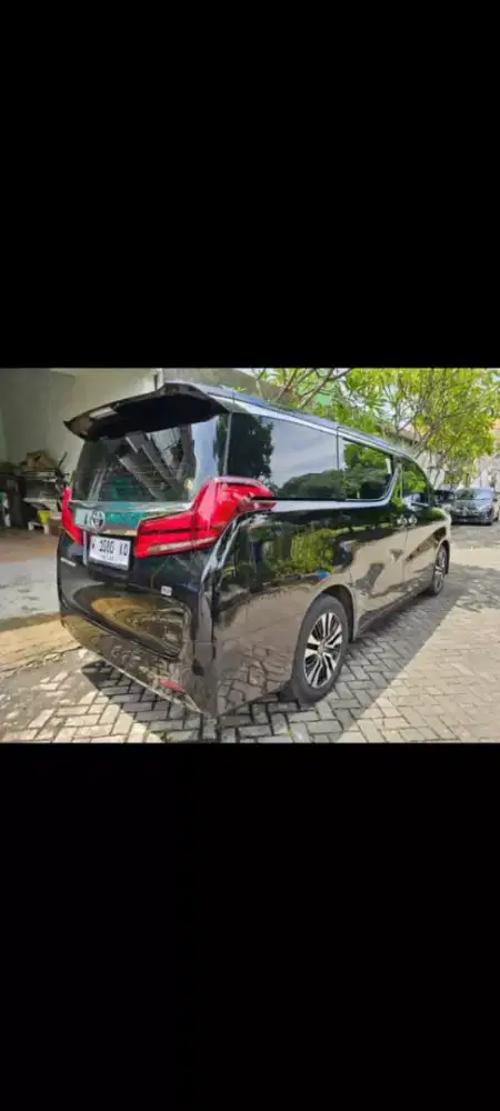 ALPHARD MOBIL KELUARGA