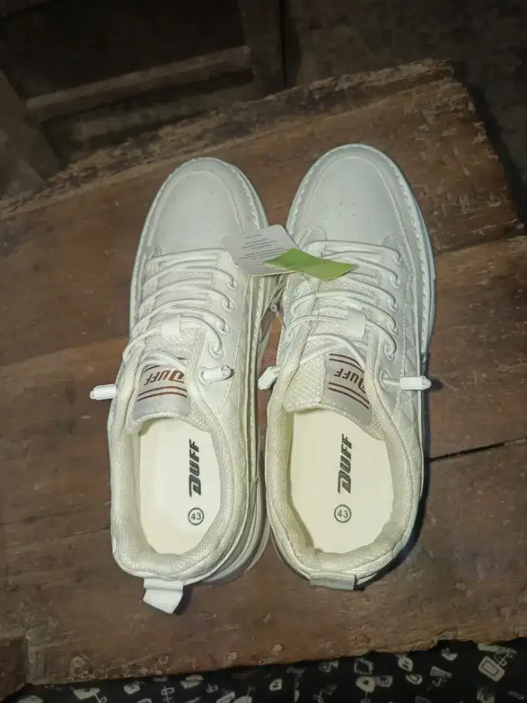 sepatu merek duff