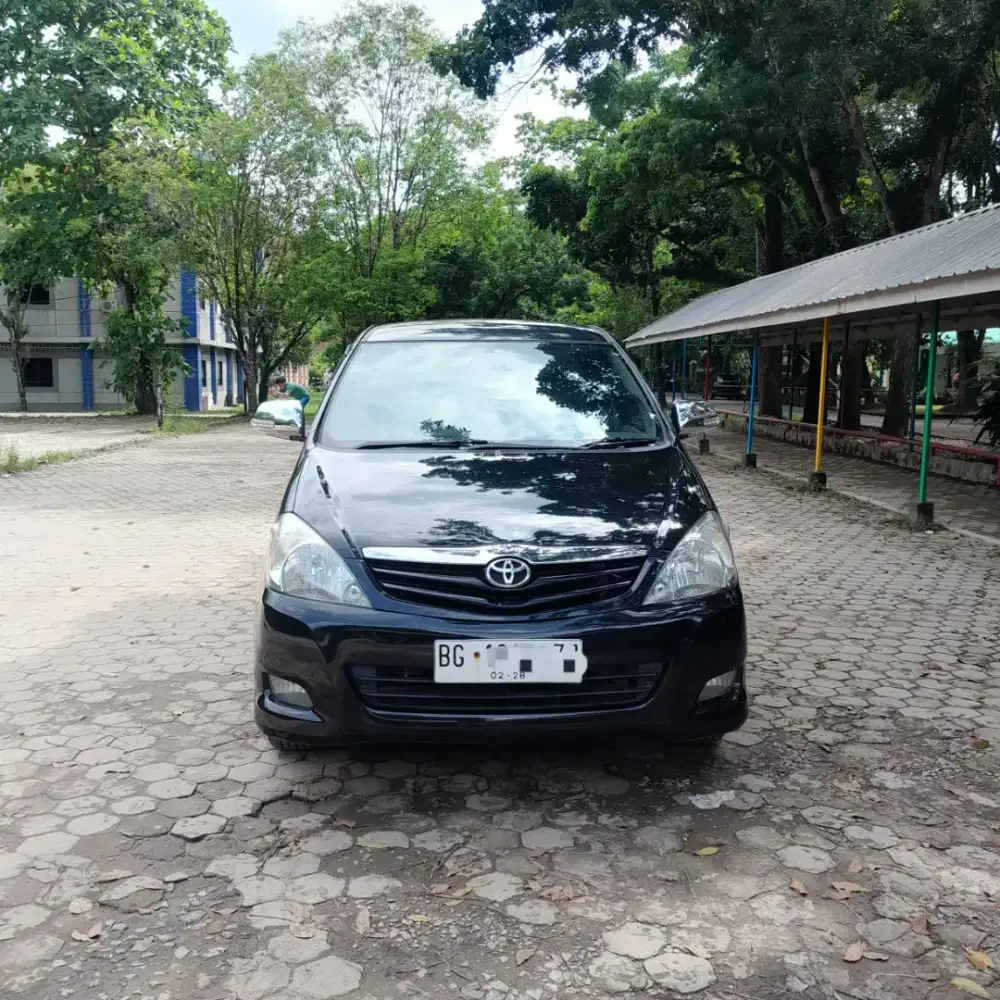 D jual toyota innova G manual bensin 2010