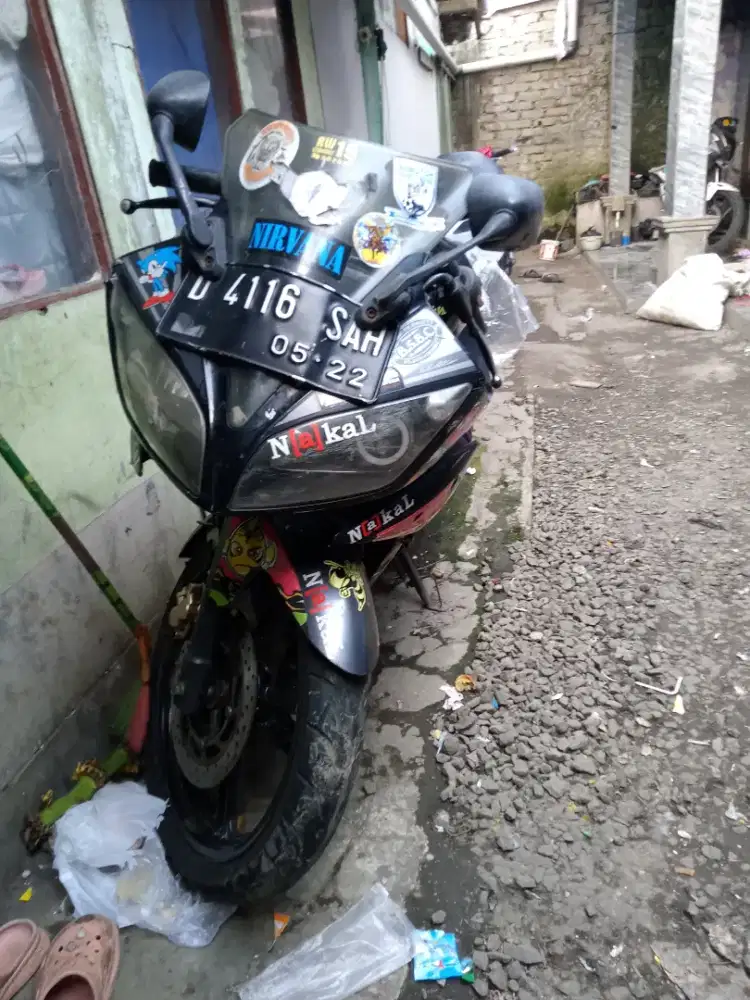 Dijual cepat motor Yamaha R15 Di bandung