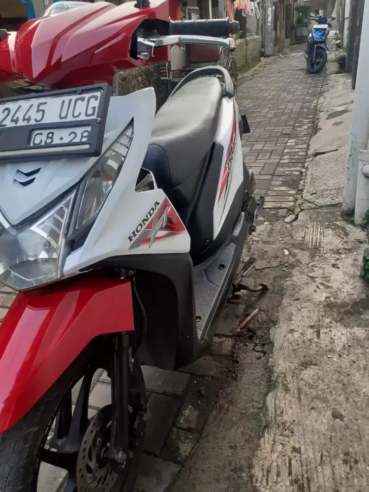 Di jual cepat honda beat X 2015 setater halus