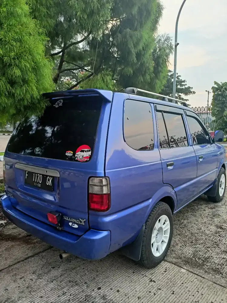 Dijual mobil Toyota kijang kapsul Efi siap pake bagus