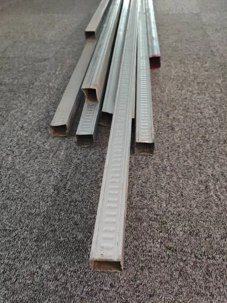 Hollow baja ringan 4x4