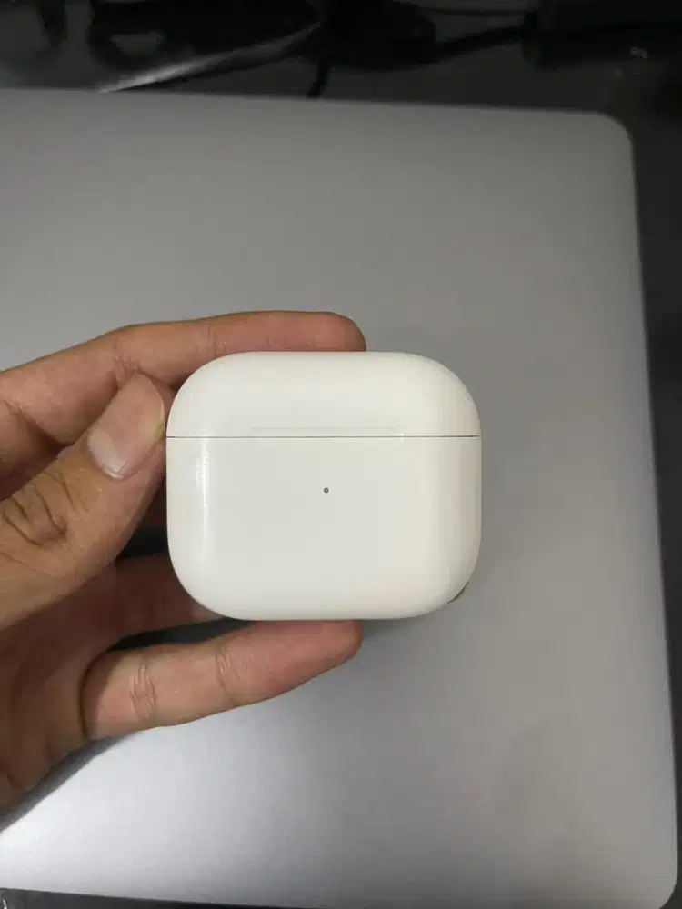 Airpods gen 3 Ibox (minus left earbuds)