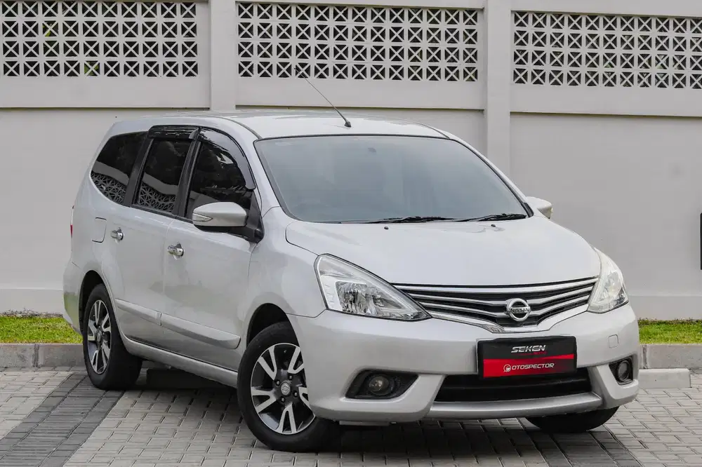 Nissan Grand Livina 1.5XV 1.5 XV Xtronic CVT Matic 2018 Silver Metalik