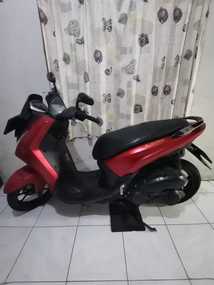 YAMAHA LEXI MERAH 2019
