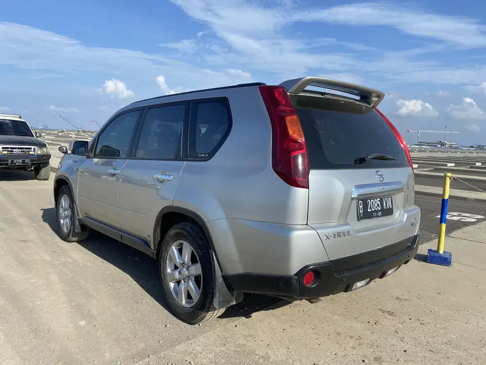 Nissan X-Trail 2010 Bensin