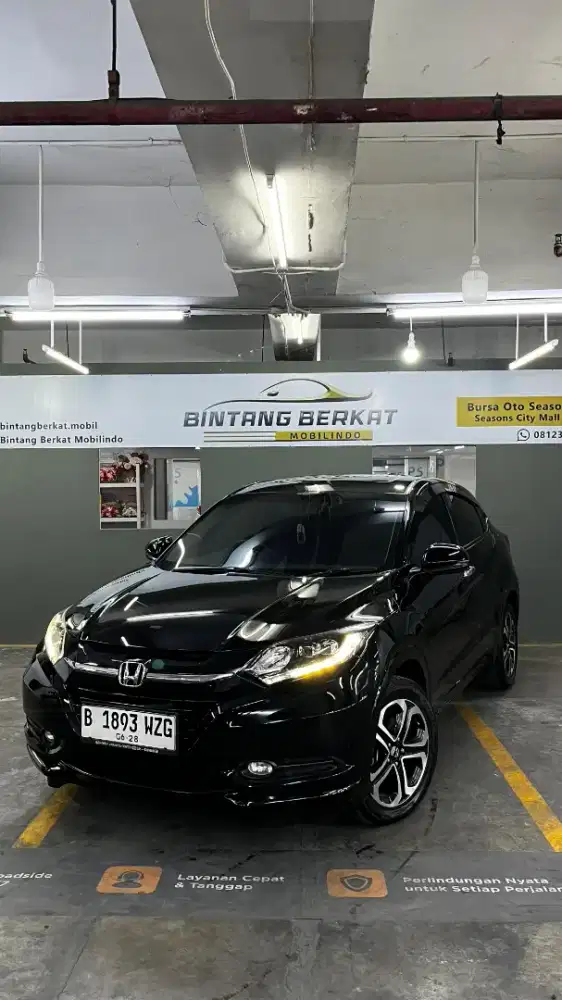 HRV 1.8 Prestige 2018 hitam