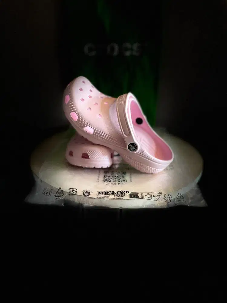Want To Sell Crocs Classic Milky Pink Clog Original