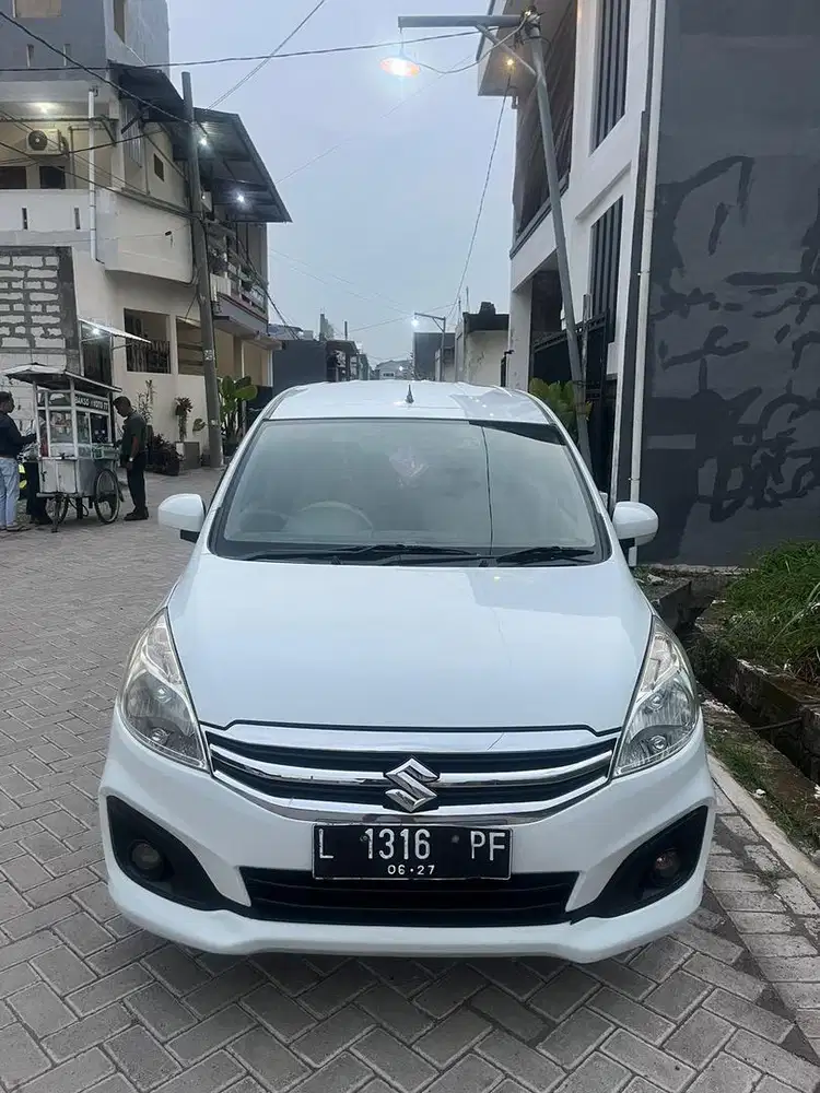 ERTIGA GL 2017 M/T PUTIH