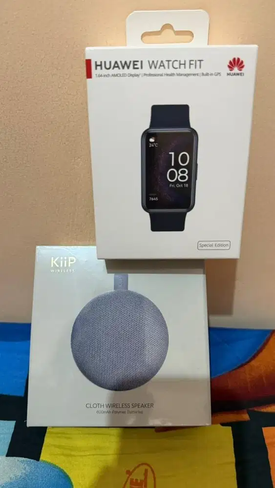 Huawei Watch Fit SE & Kiip Wireless Speaker