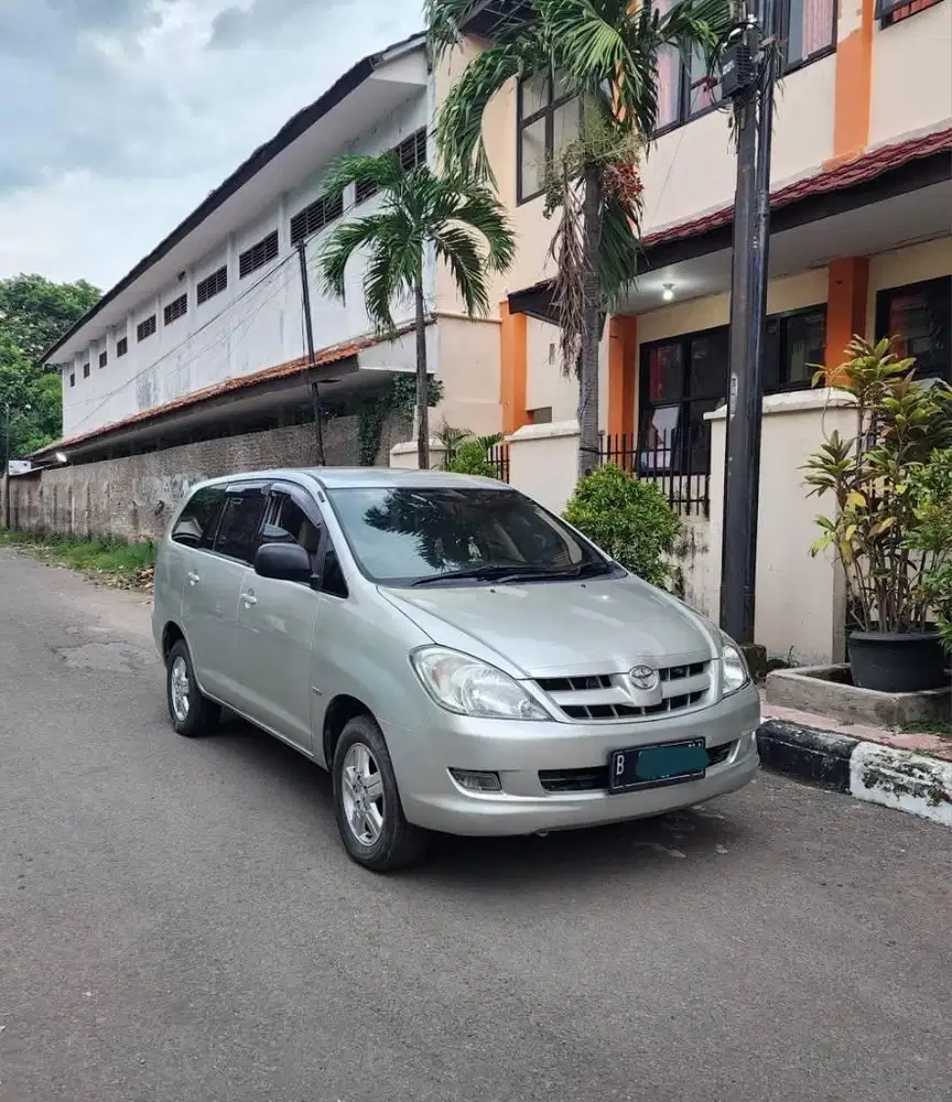 Toyota Kijang innova 2.0 G mt th 2005