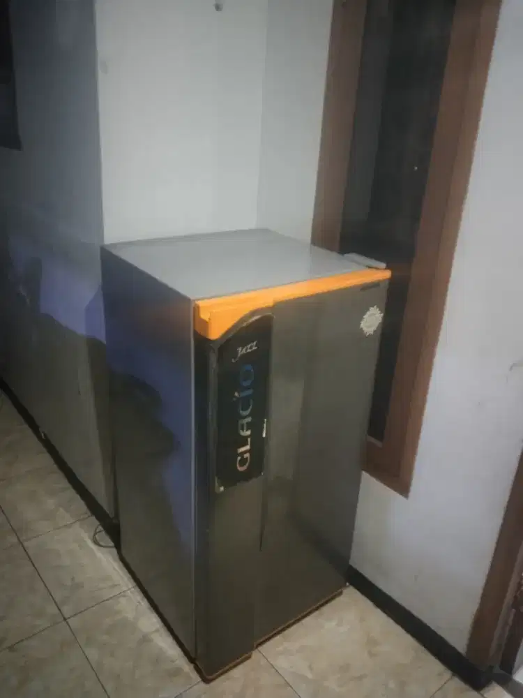 Kulkas 1 pintu merk thosiba