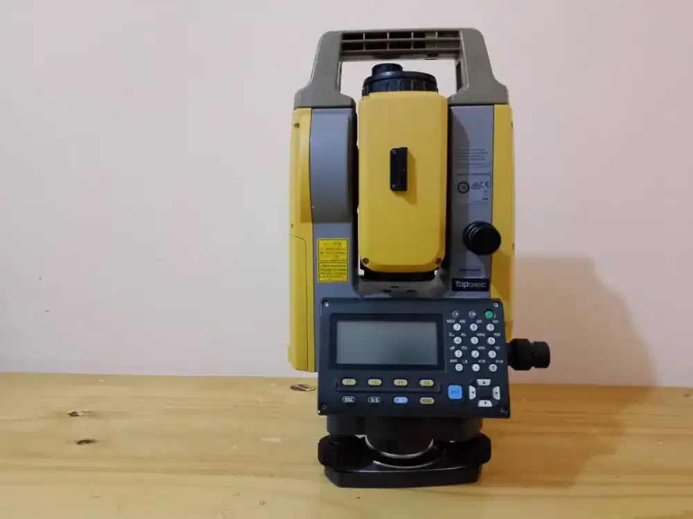 J total station Topcon GM-52