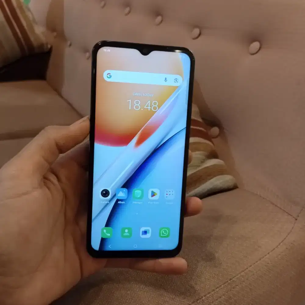 Vivo Y18 8/256 ORI resmi (kondisi mulus)