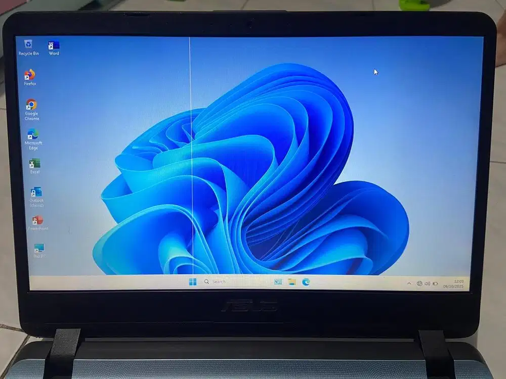 Asus a407m Intel celeron n4000 Ram 8gb  Ssd 240gb