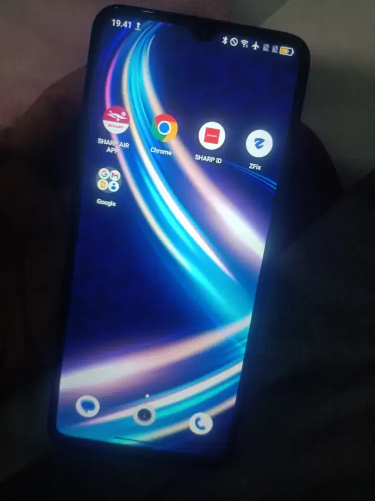 Sharp Aquos v7 plus 6/256 gb