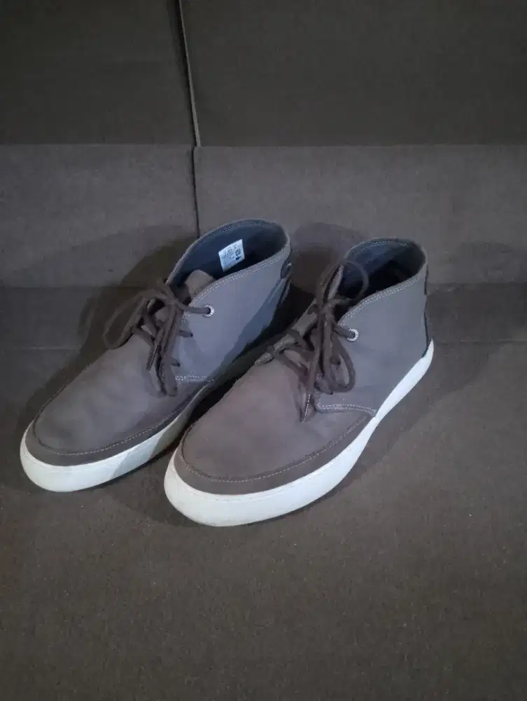 Lacoste grey size 40/41 ori