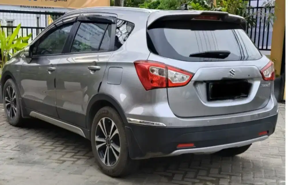 Suzuki S Cross tahun 2016