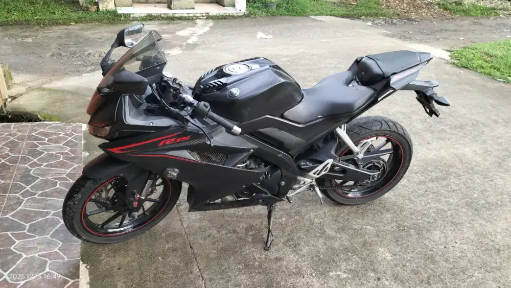 YAMAHA R15 V3 THN 21018 KM 40 RIBU PLAT JAKBAR