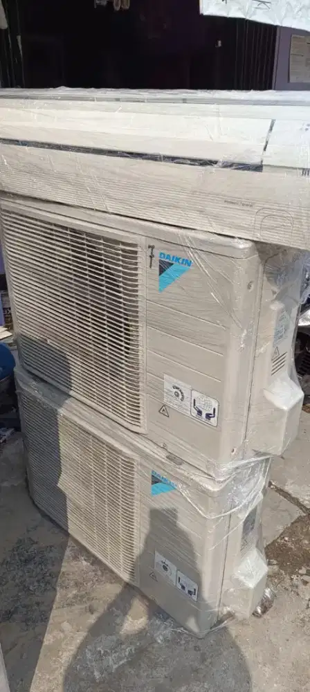 Daikin Thailand 2 pk second bergaransi 6 bulan