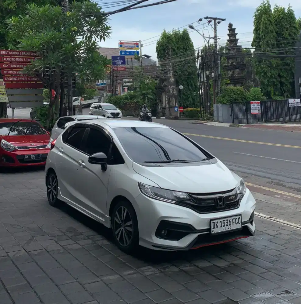 JAZZ RS MATIC FACELIFT ASLI BALI 2018 LOW KM SIAP PAKAI