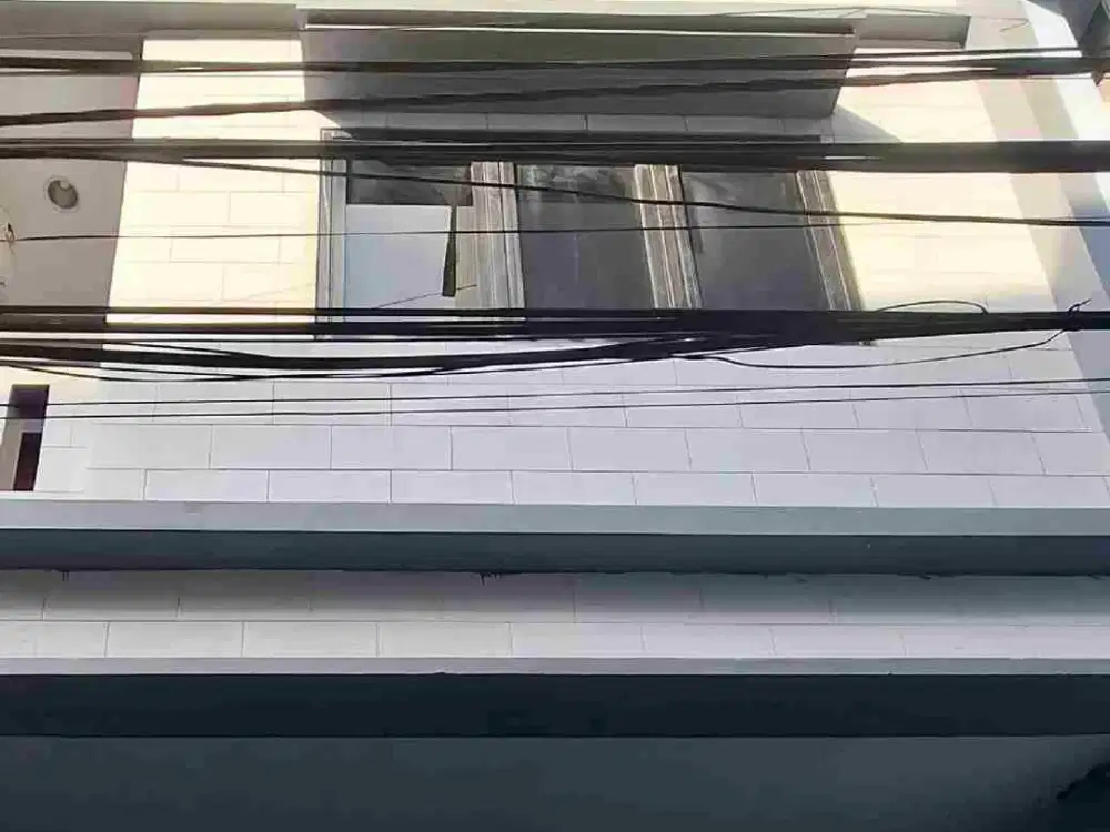 sewa rumah Pademangan 3 lantai 5 x 13 hanya 60juta/th loh