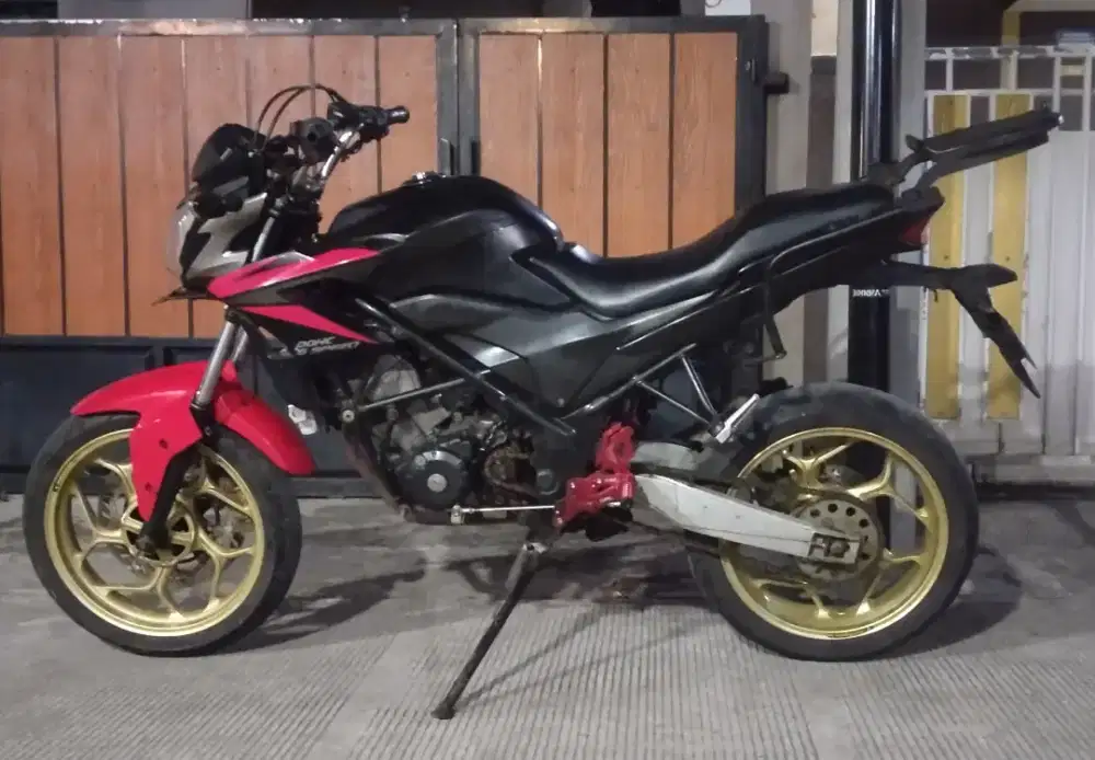 Honda cb150r gurih n good komdisi