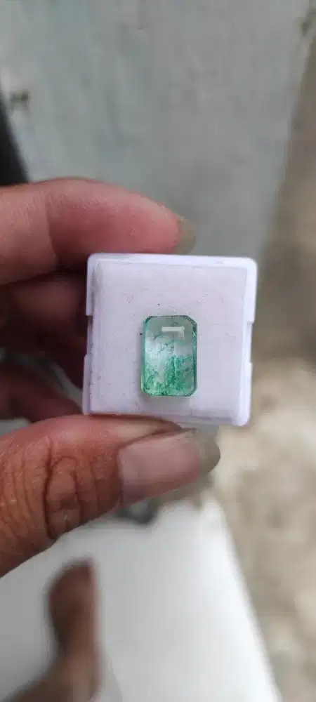 batu zamrud colombia plus memo