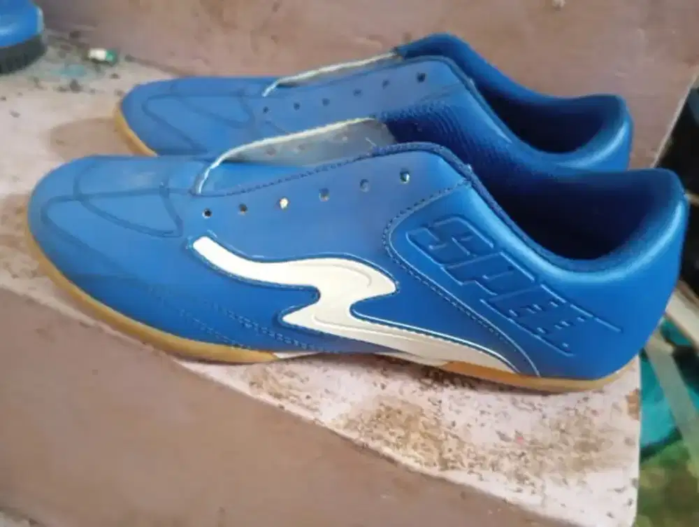 Sepatu futsal baru pakai 3x