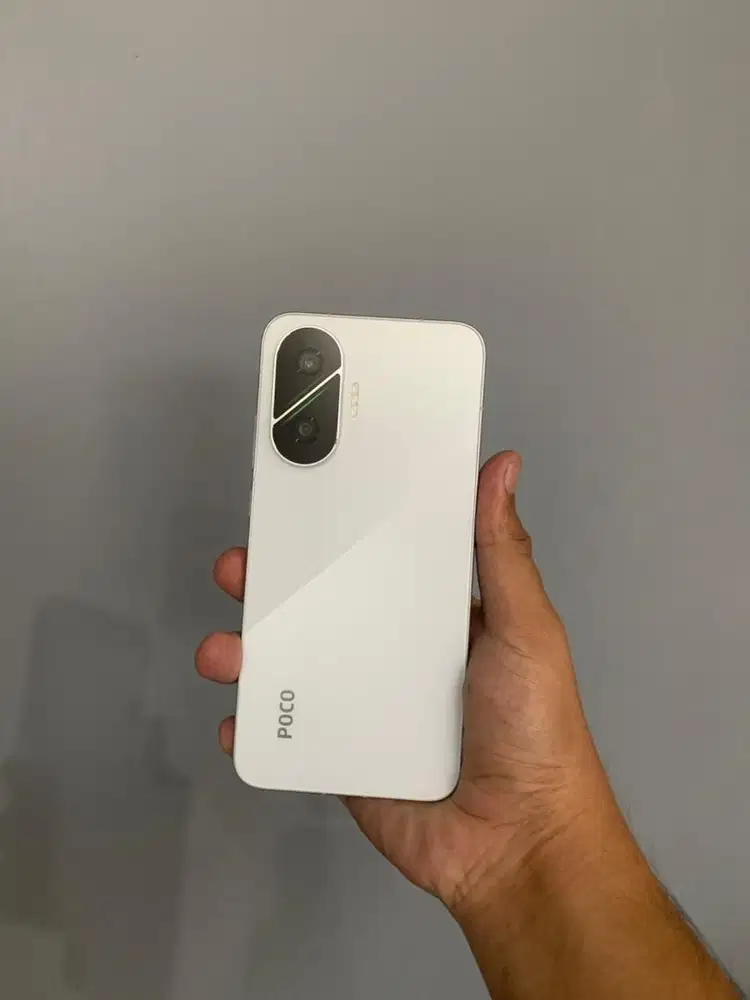 Poco F7 12/512 gb