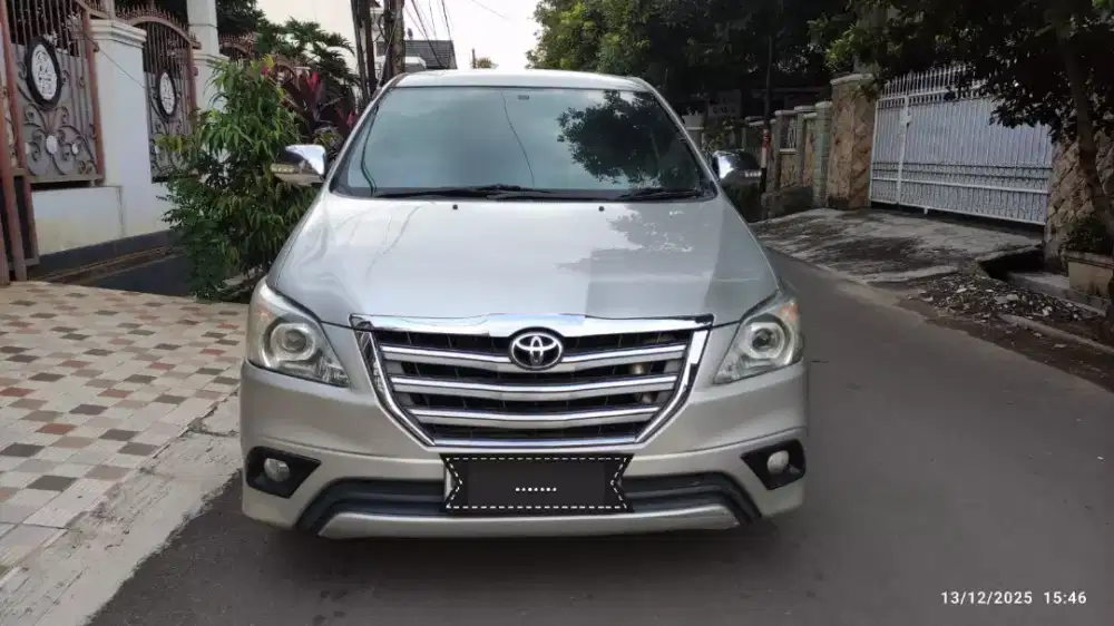TOYOTA KIJANG INNOVA 2.4 G A/T SOLAR 2013/2012 SILVER