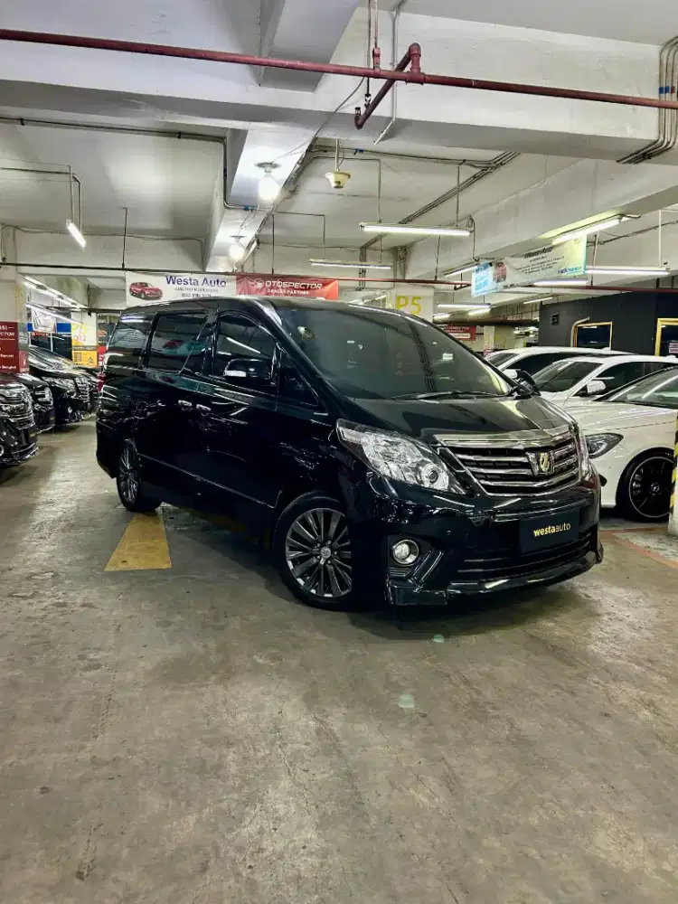 Low KM Toyota Alphard S Golden Eyes AT 2015 nik 2014Like New