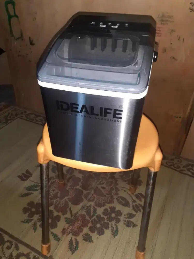 Mesin buat es kristal