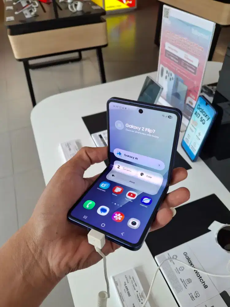 SAMSUNG Z FLIP7 DISKON 3,5 JUTA PWP WATCH FIT3, CHARGER DAN SPEAKER