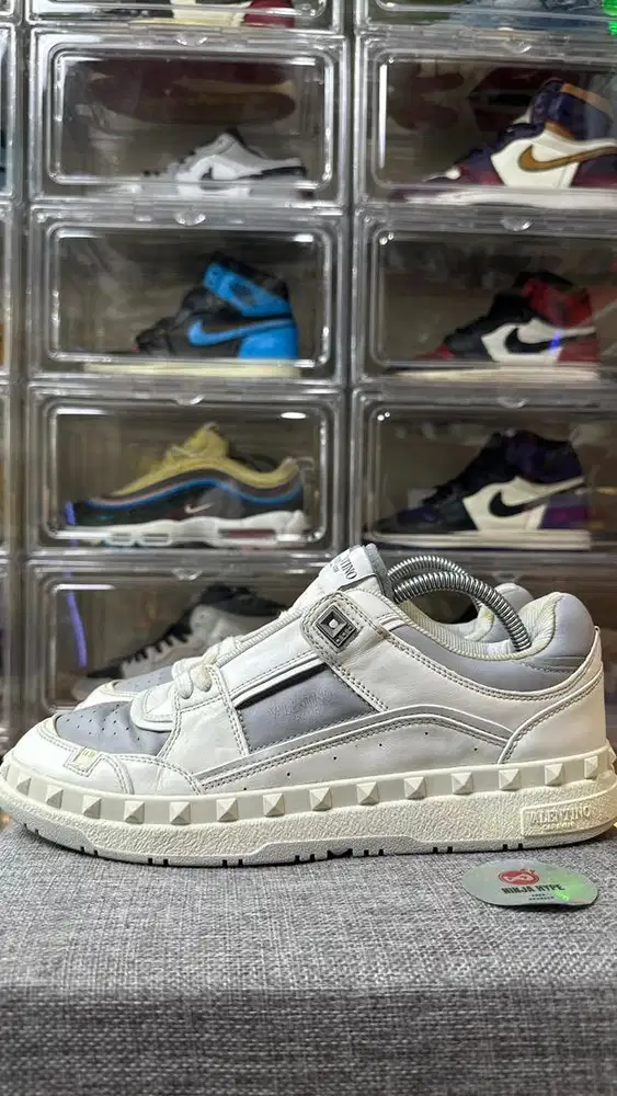 VALENTINO FREEDOTS WHITE GREY SNEAKERS