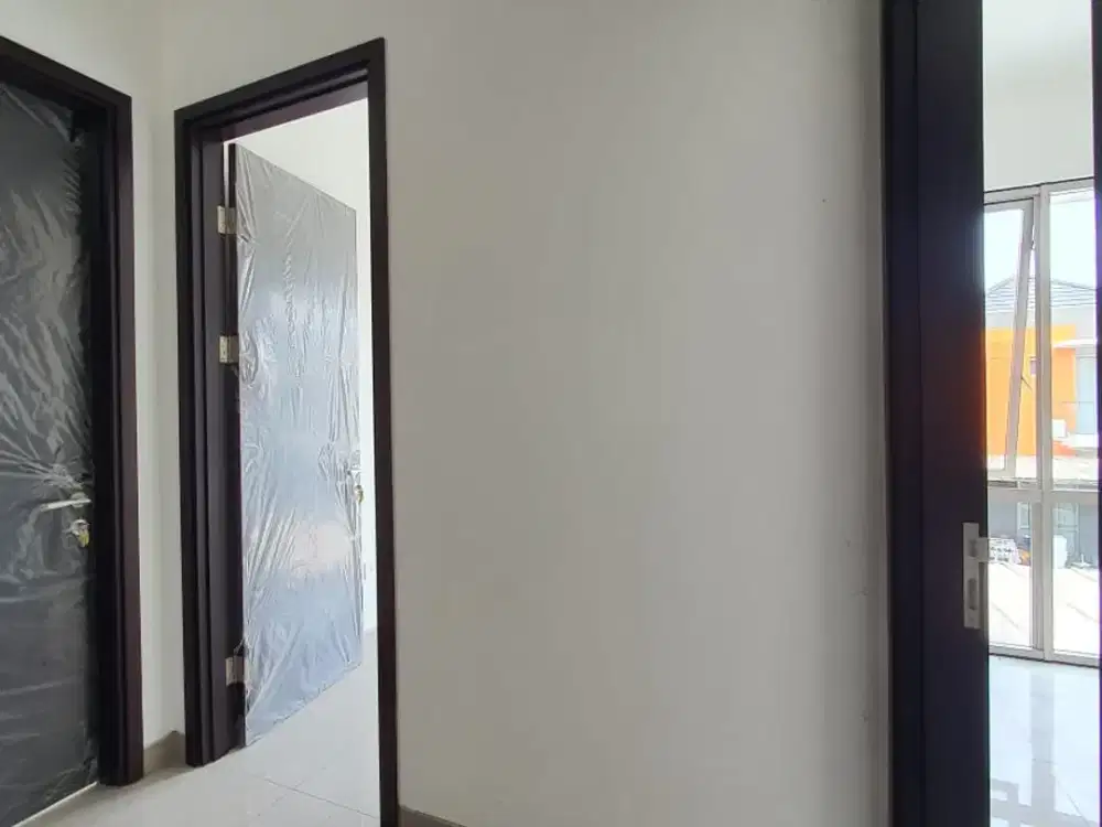 DiISEWA CEPAT RUMAH 4 CLUSTER RIVERSIDE PIK2 4 KAMAR, 65JUTA/THN