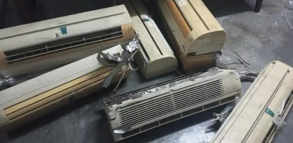 AC bekas dan rusak siap tampung