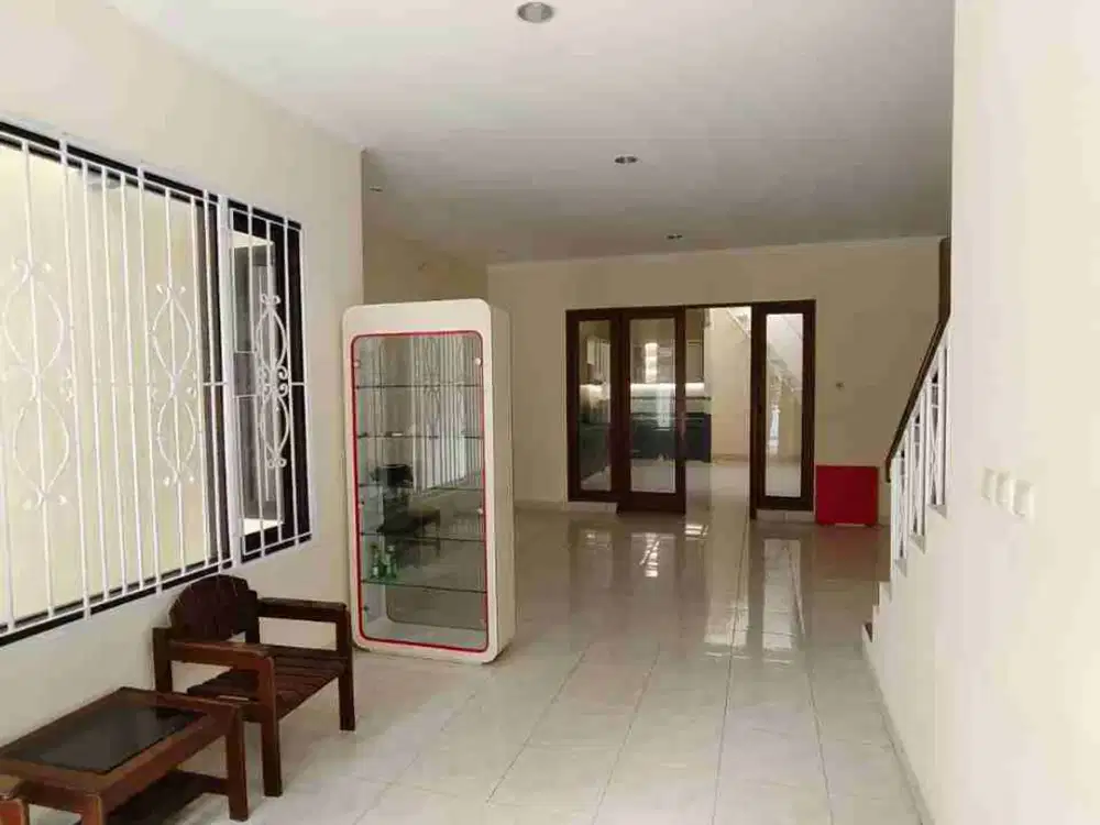 Dijual Rumah Grisenda Pik uk 9x19m Furnished