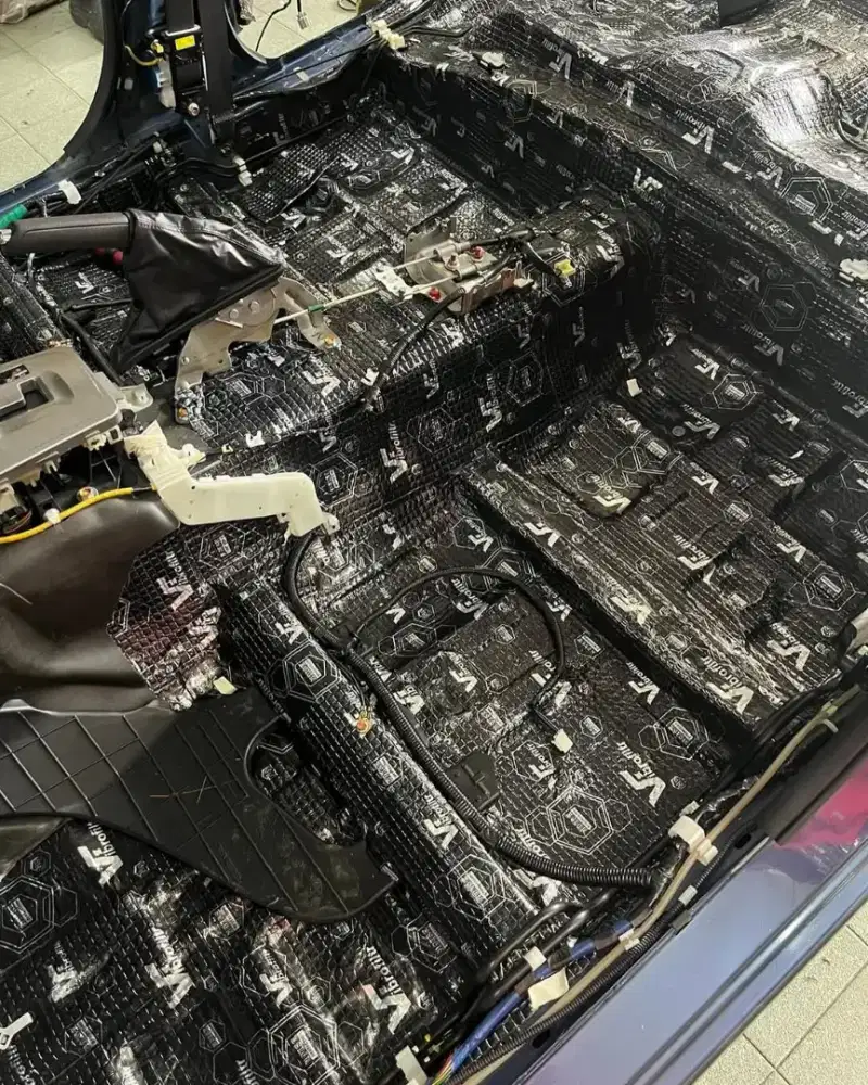 Peredam suara mobil home service